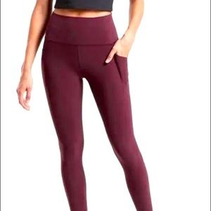 NWOT Athleta Ultimate Stash Pocket 7/8 Tight Size Small